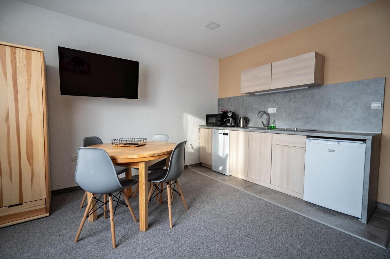 Apartmany Janka + Camp Besenova Exterior photo