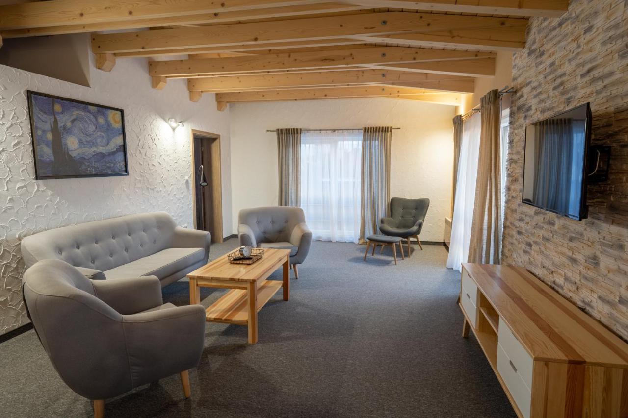 Apartmany Janka + Camp Besenova Exterior photo